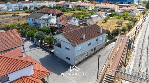 Moradia T5 para Venda em Canas de Senhorim