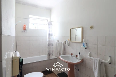 Moradia T5 para Venda em Canas de Senhorim