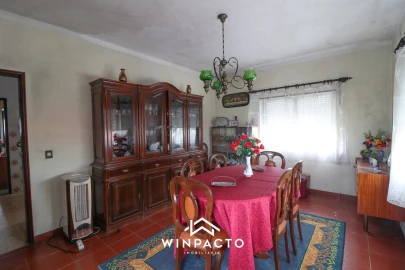 Moradia T5 para Venda em Canas de Senhorim