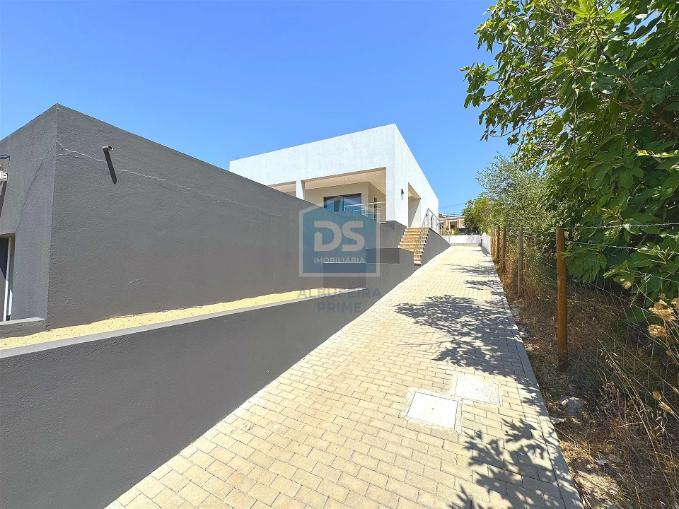 Moradia T3 para Venda em Querença, Tôr e Benafim Foto 18