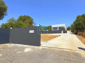 Moradia T3 para Venda em Querença, Tôr e Benafim