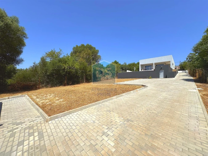 Moradia T3 para Venda em Querença, Tôr e Benafim Foto 9