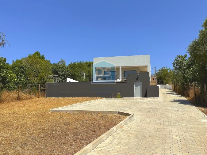 Moradia T3 para Venda em Querença, Tôr e Benafim Foto 42