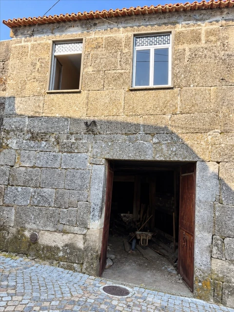 Moradia T0 para Venda em Bodiosa