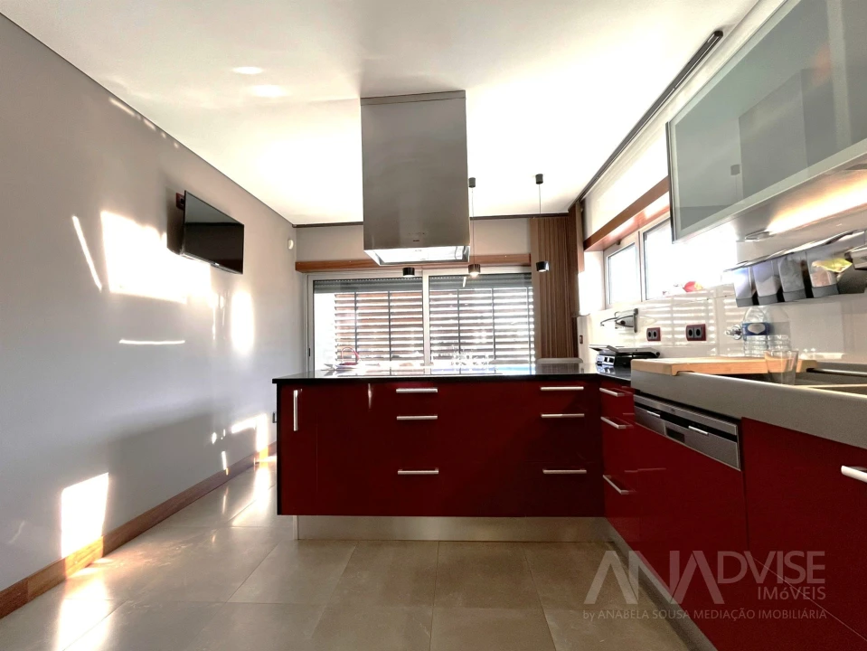Moradia T4 para Arrendamento em Repeses e São Salvador Foto 11