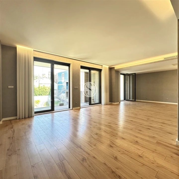 Apartamento T2 para Arrendamento em Bonfim Foto 10