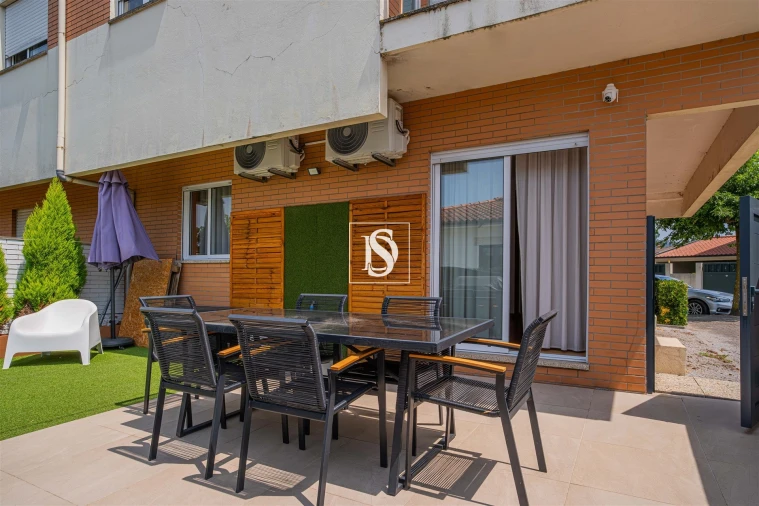 Apartamento T2 para Venda em Varzea Foto 11