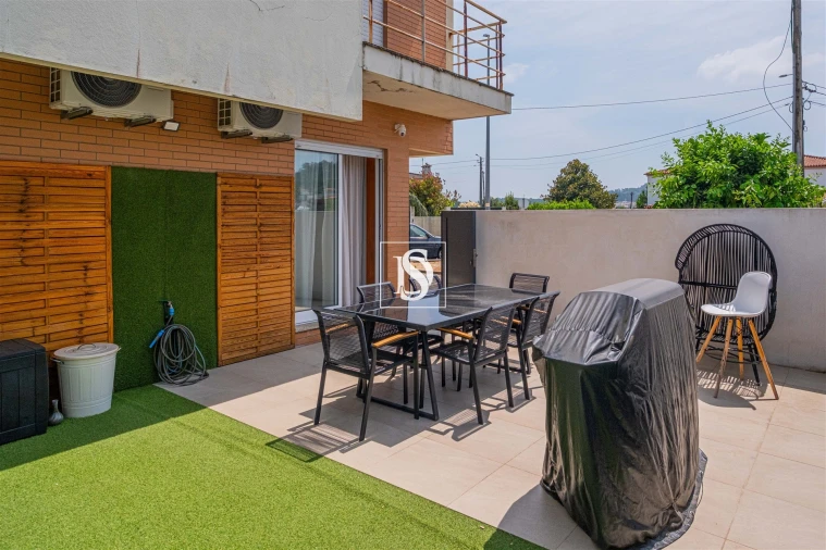 Apartamento T2 para Venda em Varzea Foto 10