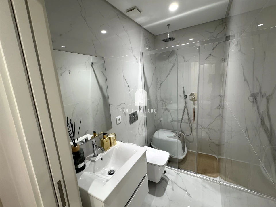 Apartamento T2 para Venda em Avintes Foto 14