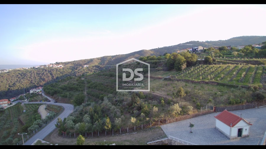 Terreno para Venda em Ferreiros de Avões