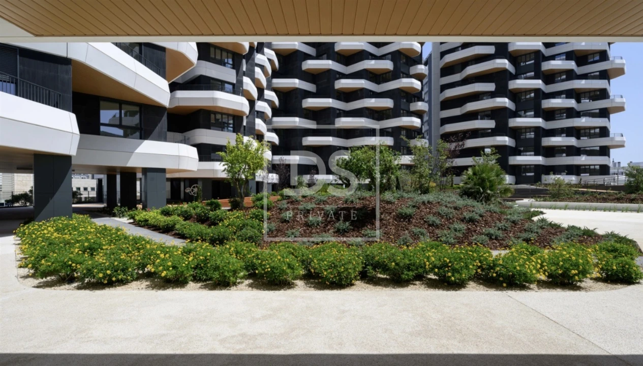 Apartamento T4 para Venda em Parque das Nações Foto 4