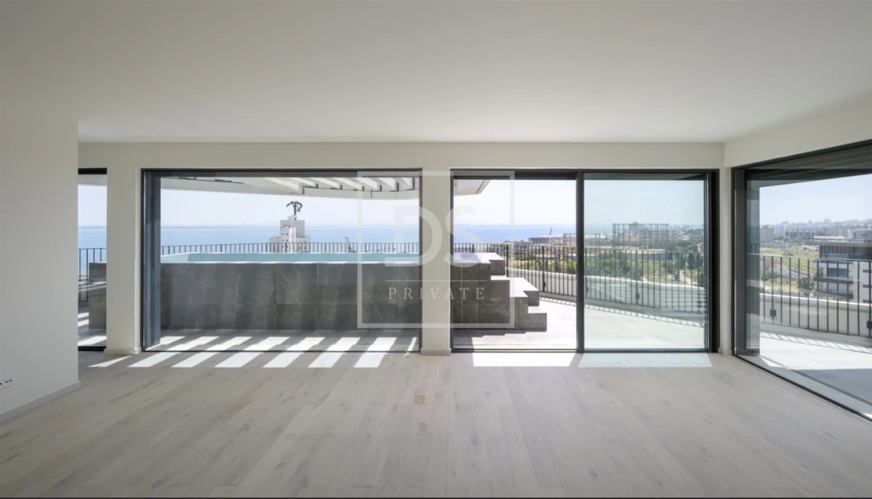 Apartamento T4 para Venda em Parque das Nações Foto 9