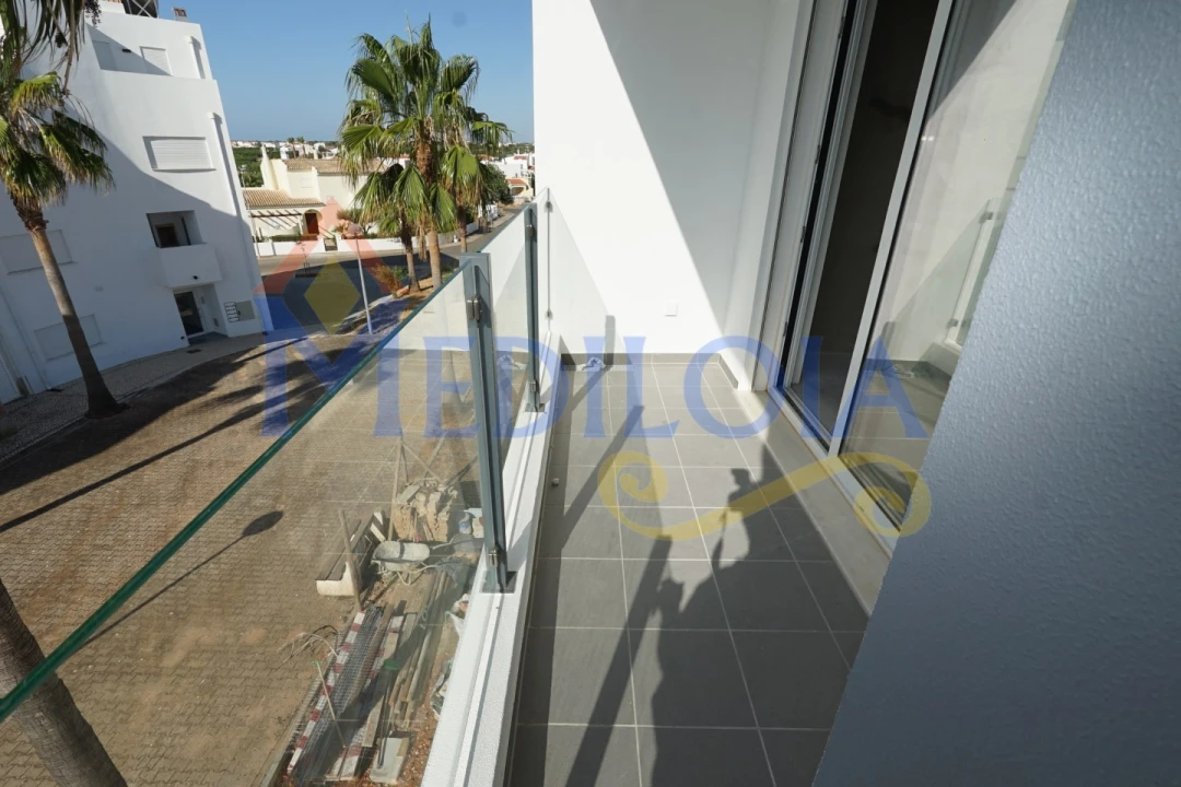 Apartamento T1 para Venda em Altura Foto 12