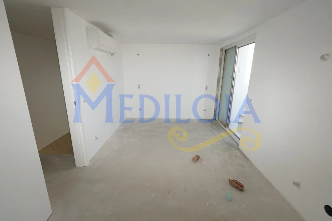 Apartamento T1 para Venda em Altura Foto 8