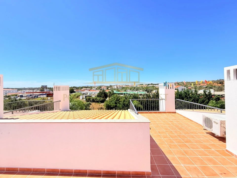 Moradia T3 para Venda em Guia Foto 30