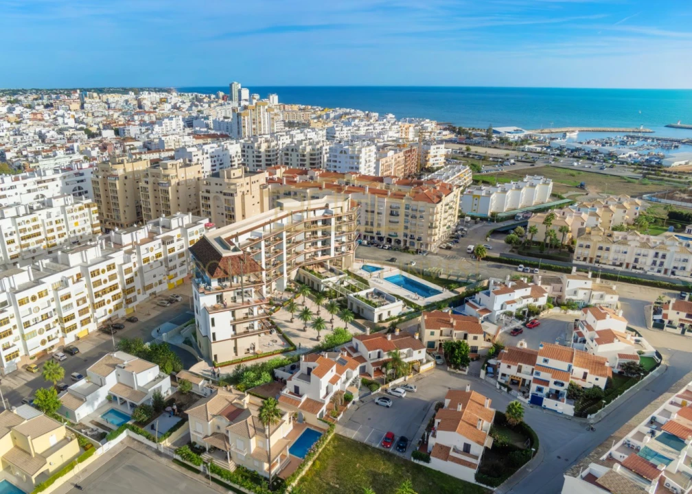 Apartamento T3 para Venda em Quarteira Foto 2