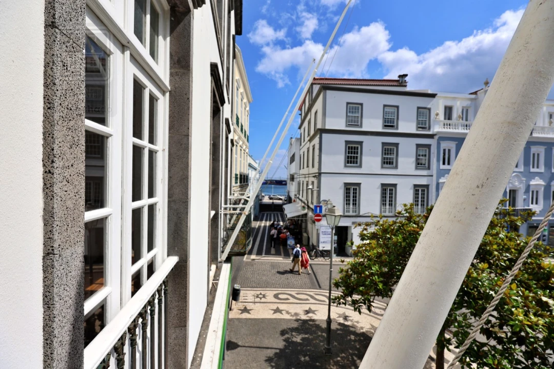 Loja para Arrendamento em Ponta Delgada (São Sebastião) Foto 4
