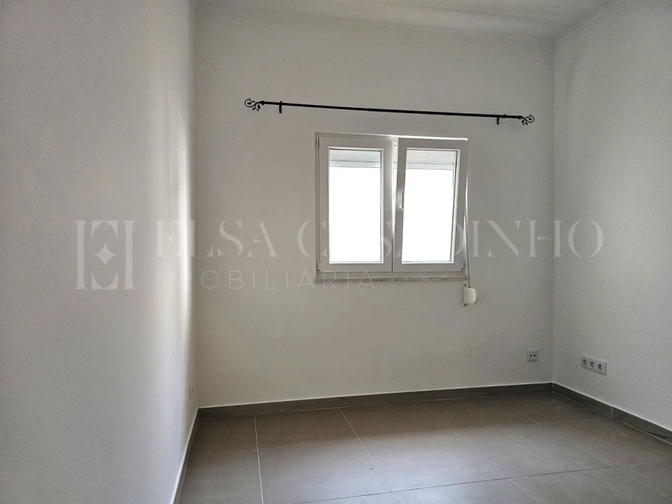 Moradia T2 para Arrendamento em Azeitão (São Lourenço e São Simão) Foto 3