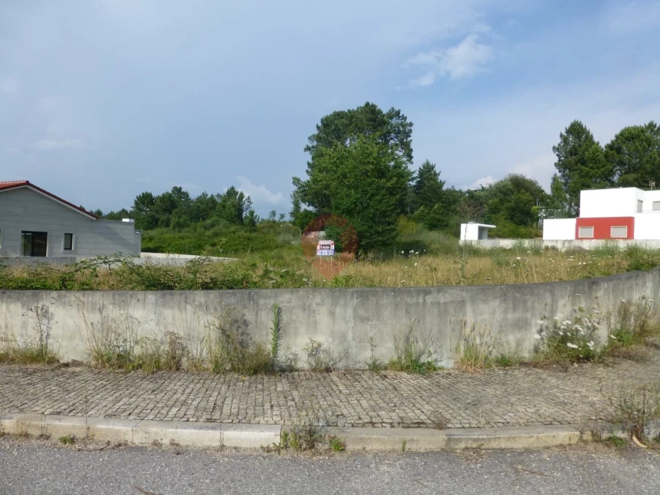 Terreno para Venda em Mazedo e Cortes Foto 2