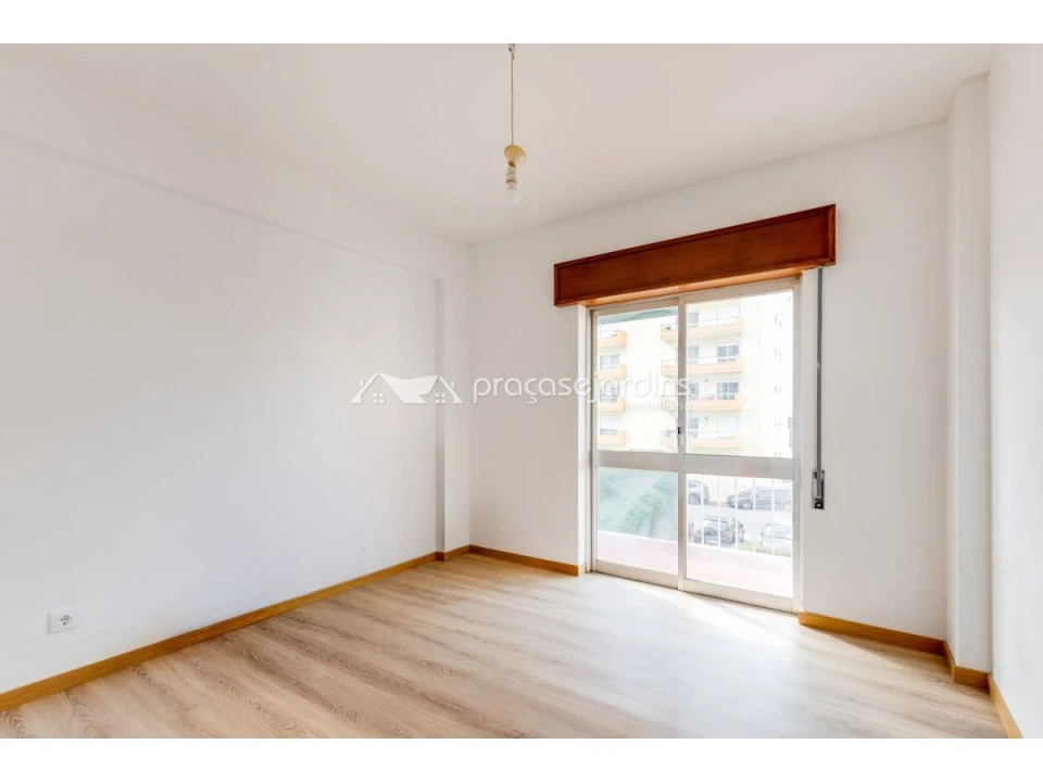 Apartamento T4 para Venda em Marrazes e Barosa Foto 4