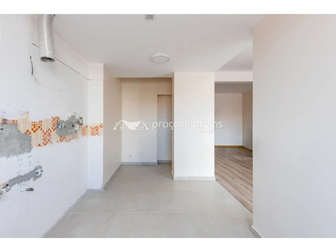Apartamento T4 para Venda em Marrazes e Barosa Foto 16