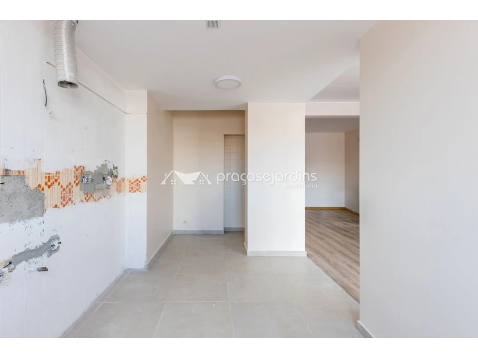 Apartamento T4 para Venda em Marrazes e Barosa Foto 16