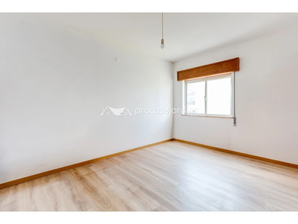 Apartamento T4 para Venda em Marrazes e Barosa Foto 1