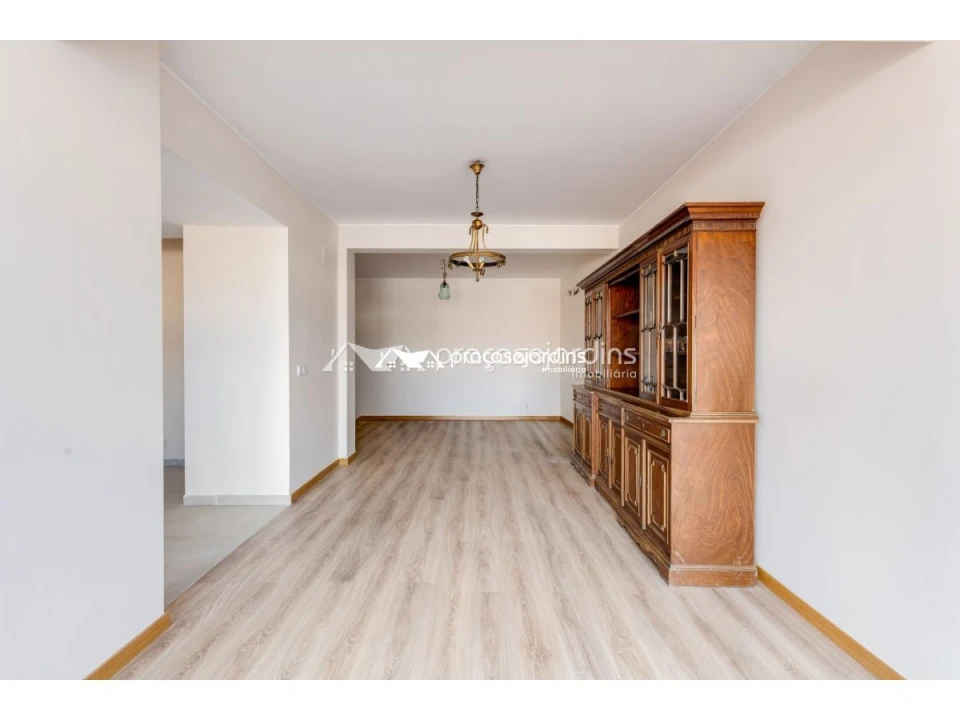 Apartamento T4 para Venda em Marrazes e Barosa Foto 17