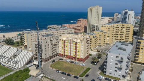 Apartamento T2 para Venda em Aver-O-Mar, Amorim e Terroso