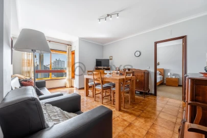 Apartamento T2 para Venda em Aver-O-Mar, Amorim e Terroso
