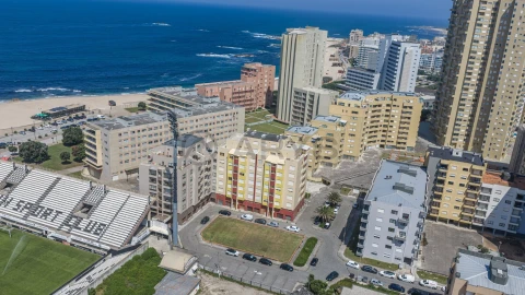 Apartamento T2 para Venda em Aver-O-Mar, Amorim e Terroso