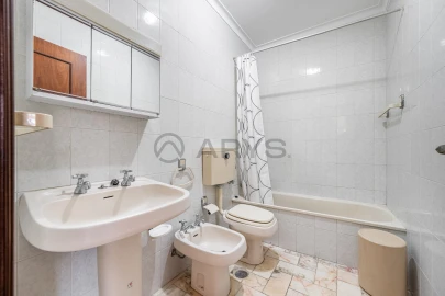 Apartamento T2 para Venda em Aver-O-Mar, Amorim e Terroso