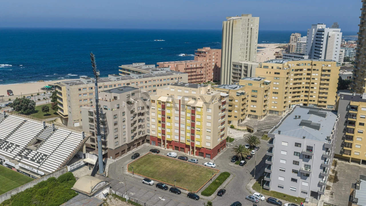 Apartamento T2 para Venda em Aver-O-Mar, Amorim e Terroso Foto 1
