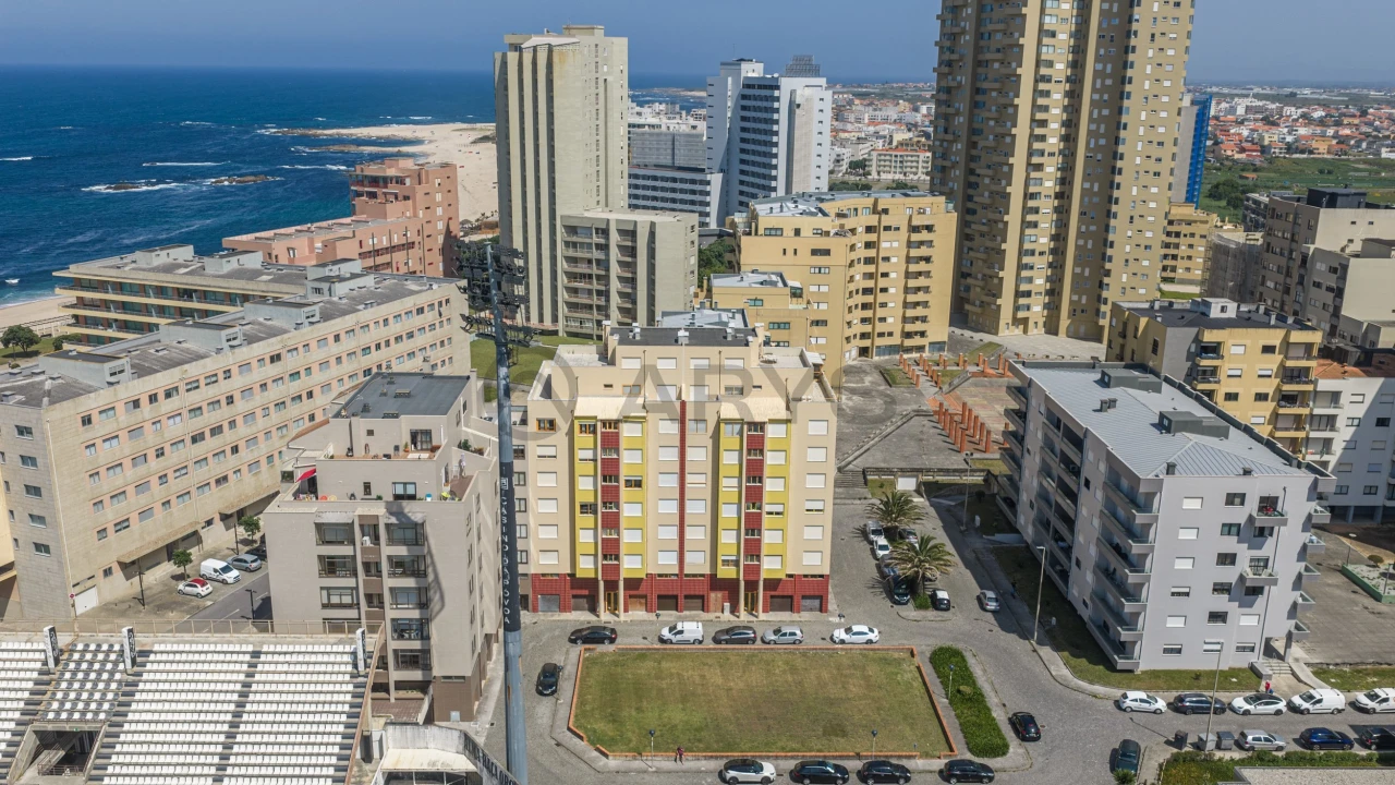 Apartamento T2 para Venda em Aver-O-Mar, Amorim e Terroso Foto 2
