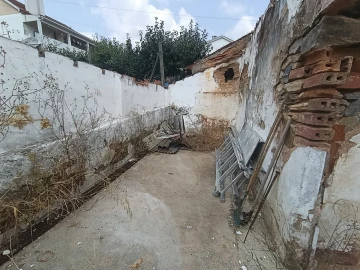 Moradia para Venda em São Miguel do Rio Torto e Rossio Ao Sul do Tejo