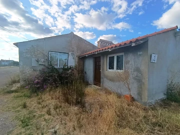 Moradia T2 para Venda em Mouriscas