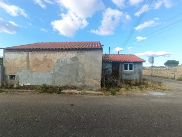 Moradia T2 para Venda em Mouriscas