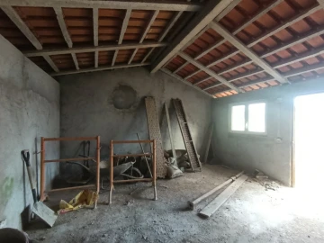 Moradia T2 para Venda em Mouriscas