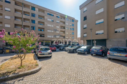 Apartamento T1 para Venda em Paranhos