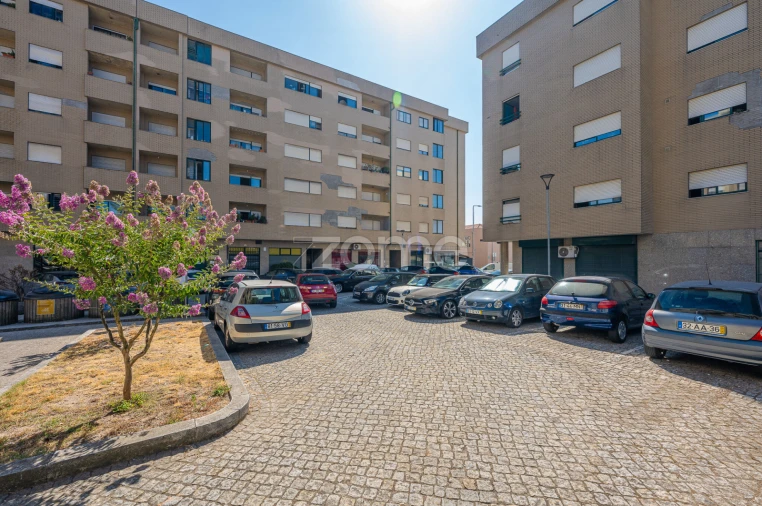 Apartamento T1 para Venda em Paranhos Foto 41
