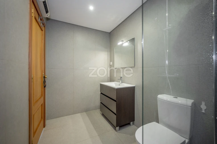 Apartamento T1 para Venda em Paranhos Foto 23
