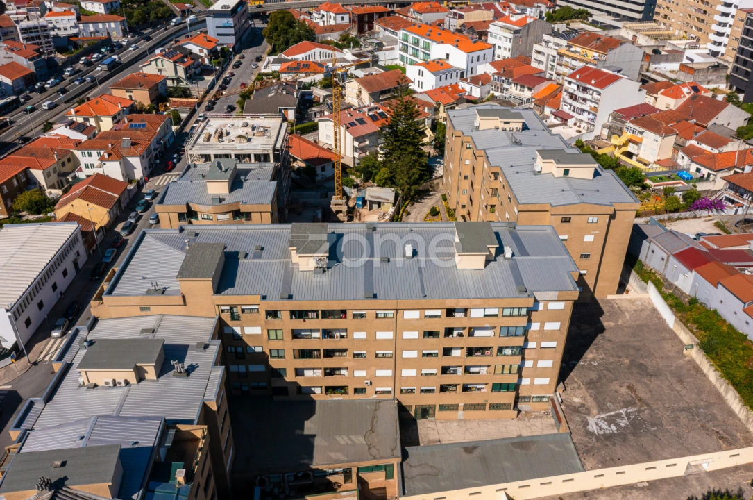 Apartamento T1 para Venda em Paranhos Foto 37