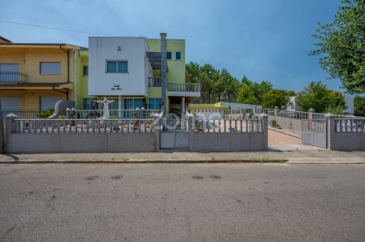 Moradia T3 para Venda em Sandim, Olival, Lever e Crestuma