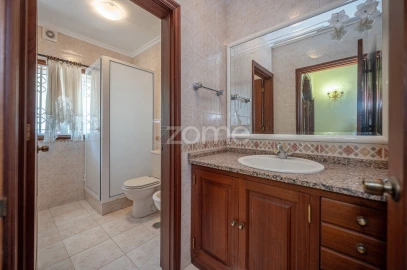 Moradia T3 para Venda em Sandim, Olival, Lever e Crestuma