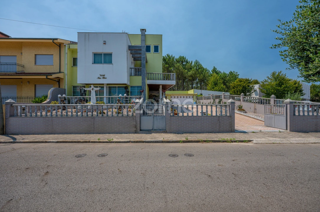 Moradia T3 para Venda em Sandim, Olival, Lever e Crestuma Foto 3