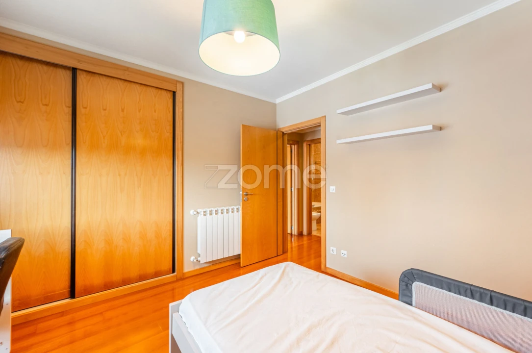 Apartamento T2 para Arrendamento em Paranhos Foto 12
