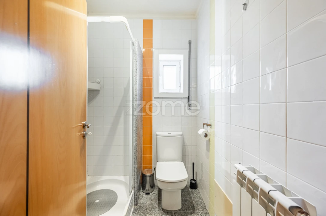 Apartamento T2 para Arrendamento em Paranhos Foto 15