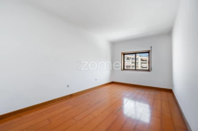 Apartamento T3 para Venda em Real, Dume e Semelhe