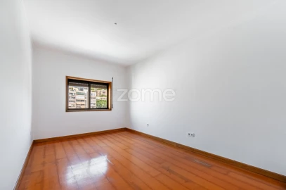 Apartamento T3 para Venda em Real, Dume e Semelhe