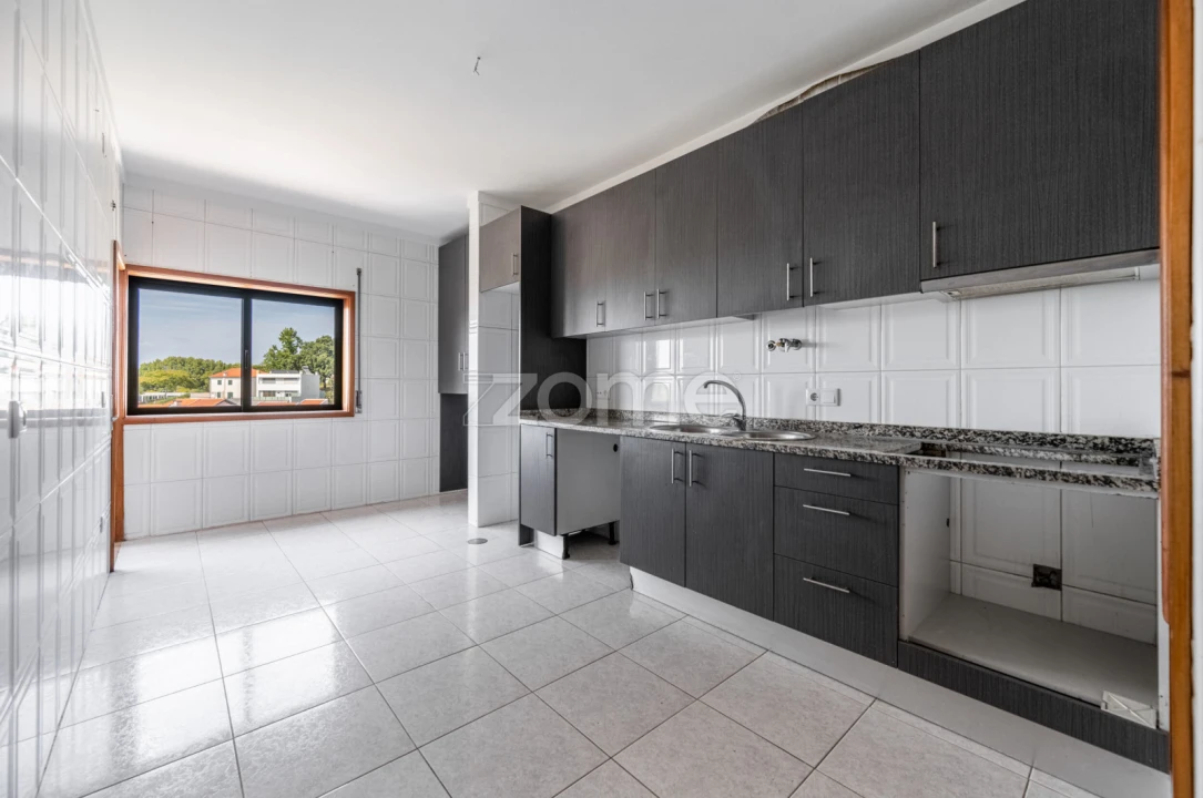 Apartamento T3 para Venda em Real, Dume e Semelhe Foto 12
